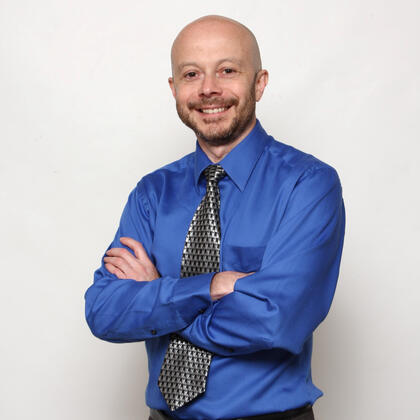 Portrait of Dmitry Furman, real estate agent in the Greater Toronto Area